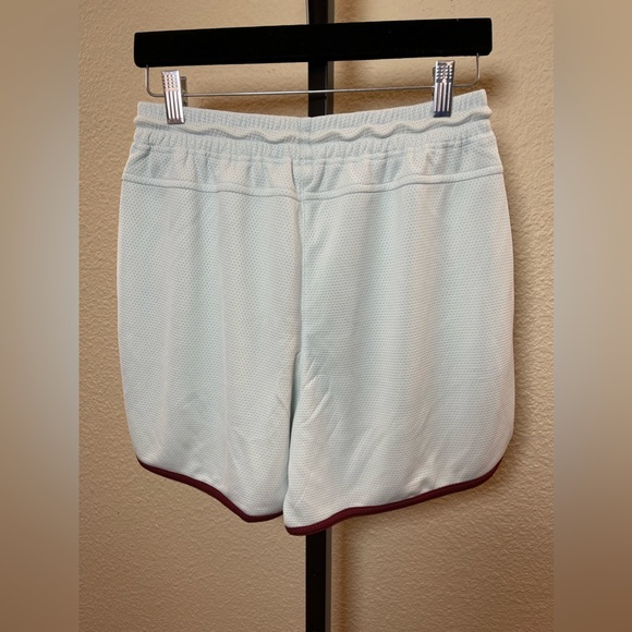 Outdoor Voice NWT Recmesh 5” short - Picture 4 of 6